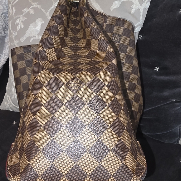 Louis Vuitton Caissa Hobo - Picture 4 of 9